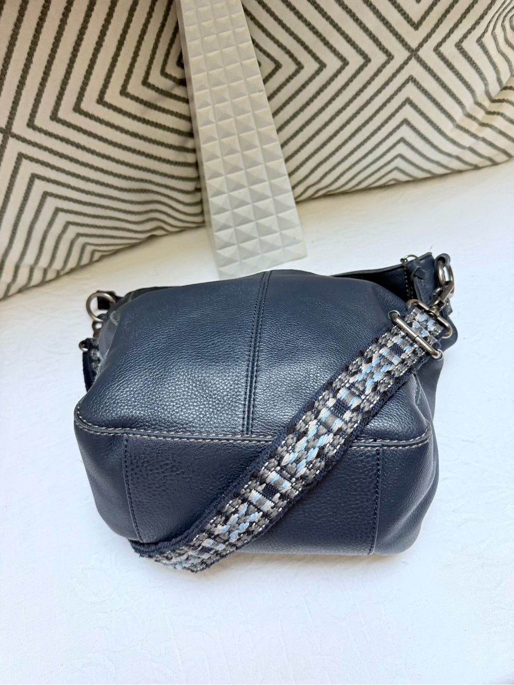 The Sak Navy Leather Crossbody with Detachable Guitar Like Strap - Picture 10 of 12